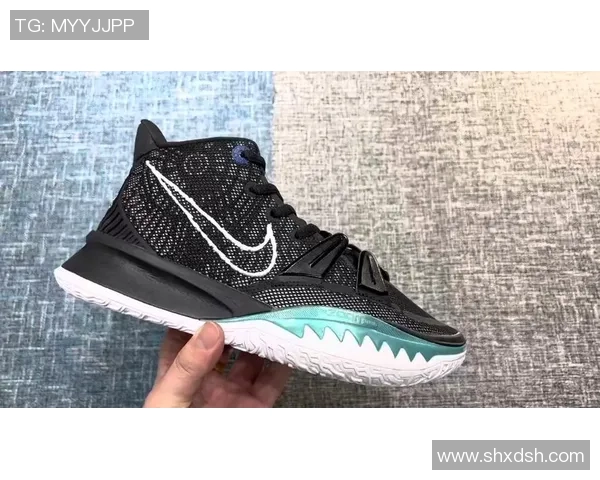 欧文新鞋发布会引发热议踩踏耐克Logo彰显艺术不拘一格